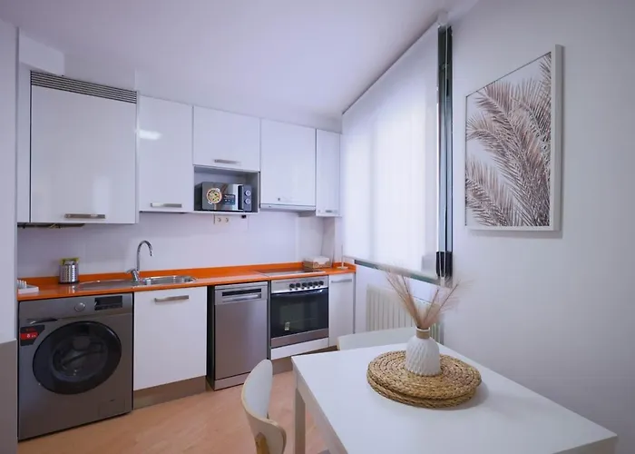 Your Base In Historic Lägenhet